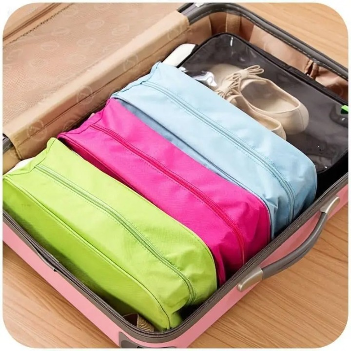 Waterproof Shoe Bag – Portable & Odor-Proof (Random Color)